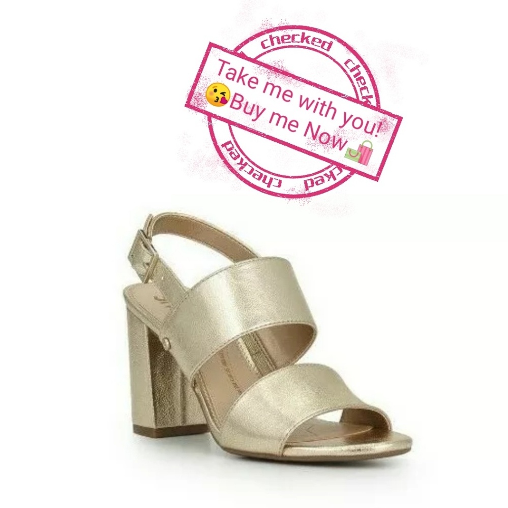 Timeless strappy silhouette block heel. SIZE 6M